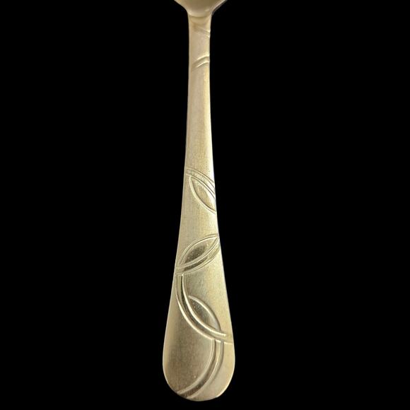 Cambridge Stainless Flatware Set 16 Pc Swirl Leaf Pattern Modern Silverware - Picture 2 of 8